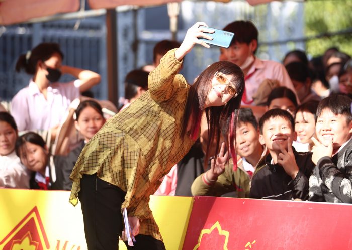 Dù hiện tại đã ít xuất hiện trước công chúng hơn trước, nhưng “nữ hoàng ảnh lịch” vẫn nhận được tình cảm yêu mến của Quý bà con khán giả