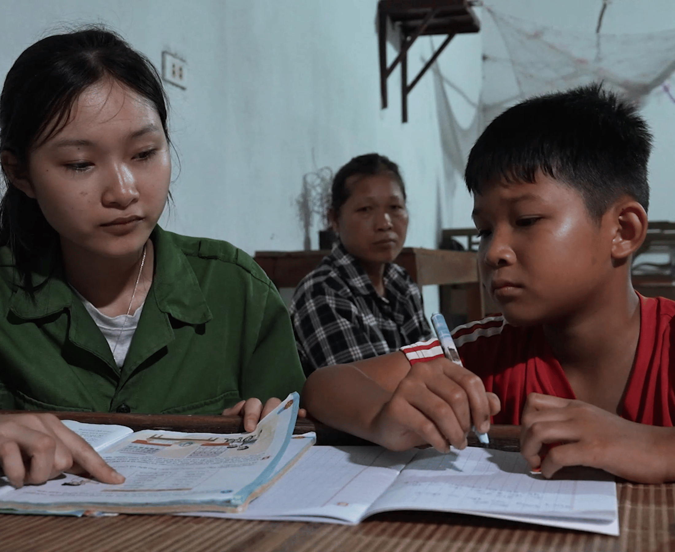 Chị Luyến không dám mơ điều gì lớn lao, chỉ mong đủ sức khỏe để được nhìn hai con khôn lớn.