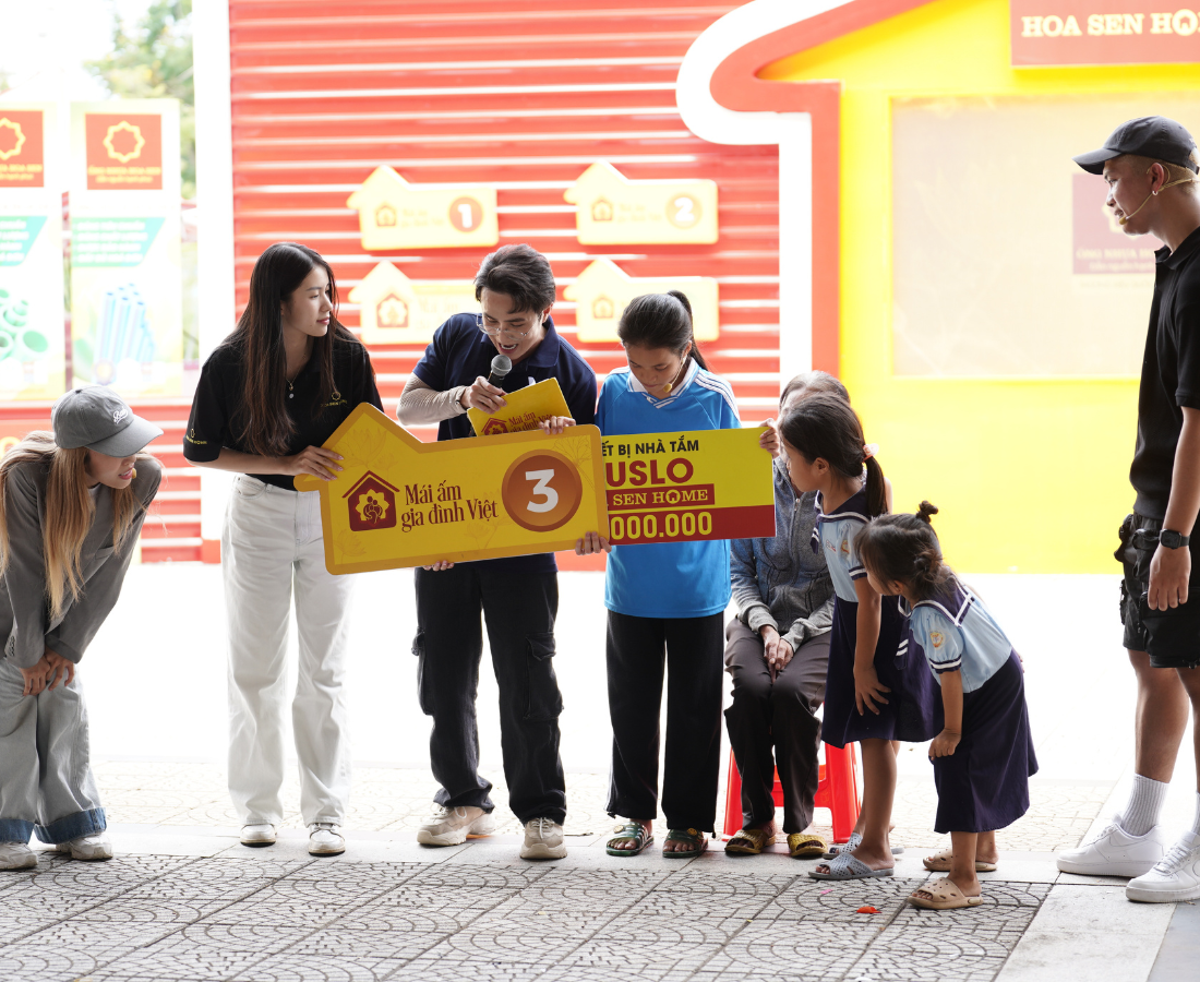 Gia đình em Trần Thị Thủy Tiên về ba.