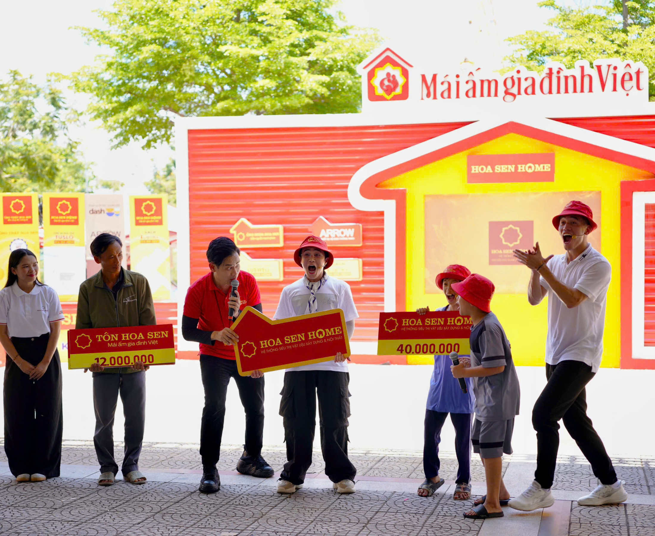 Gia đình em Cao Minh Hùng về nhất. 