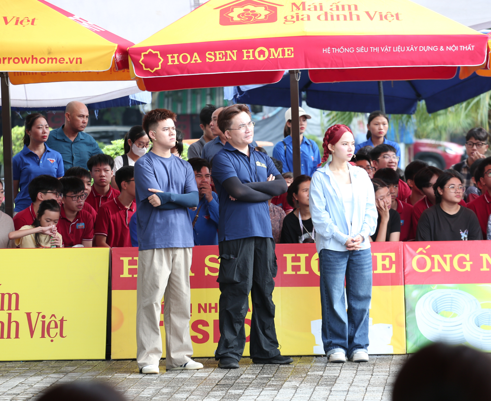 Ca sĩ Ngô Lan Hương xúc động trong lần trở về quê hương Thanh Hóa, tham gia chương trình Mái ấm gia đình Việt cùng MC Đại Nghĩa và ca sĩ Nguyễn Thái Học.