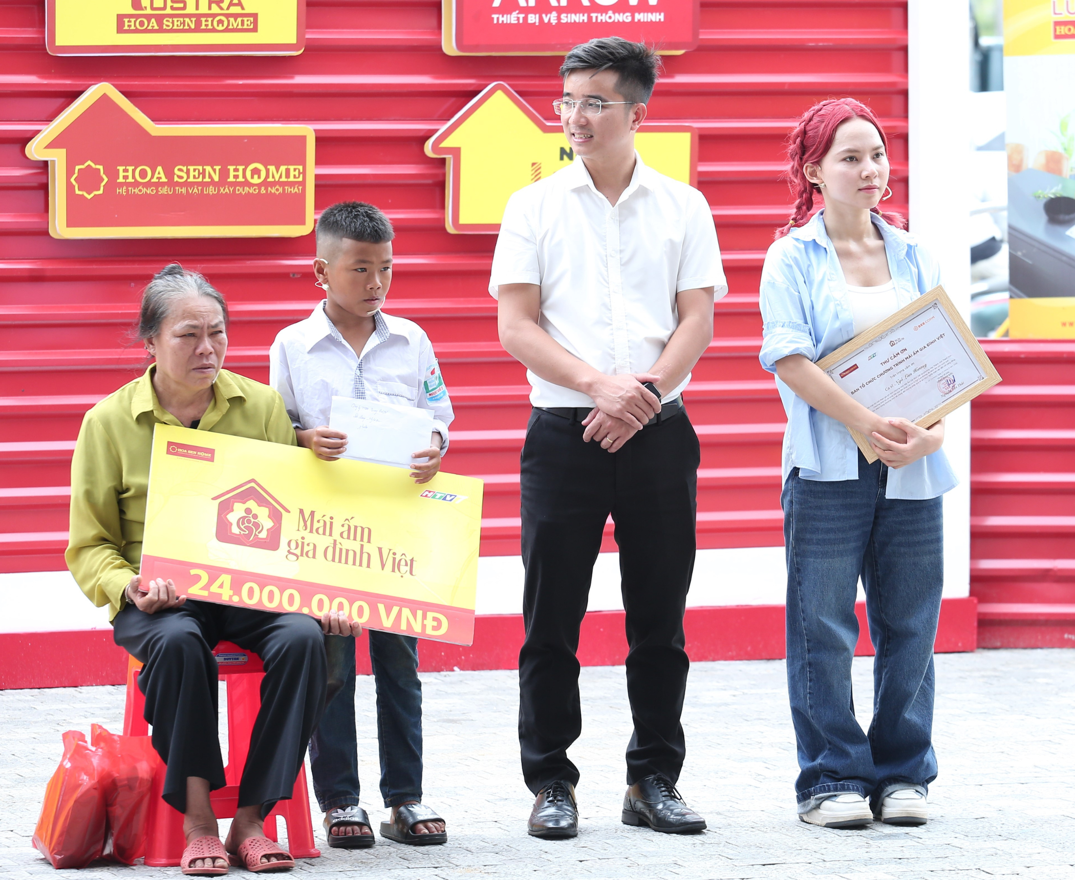 Gia đình em Trương Khánh Dương đạt giải nhì.