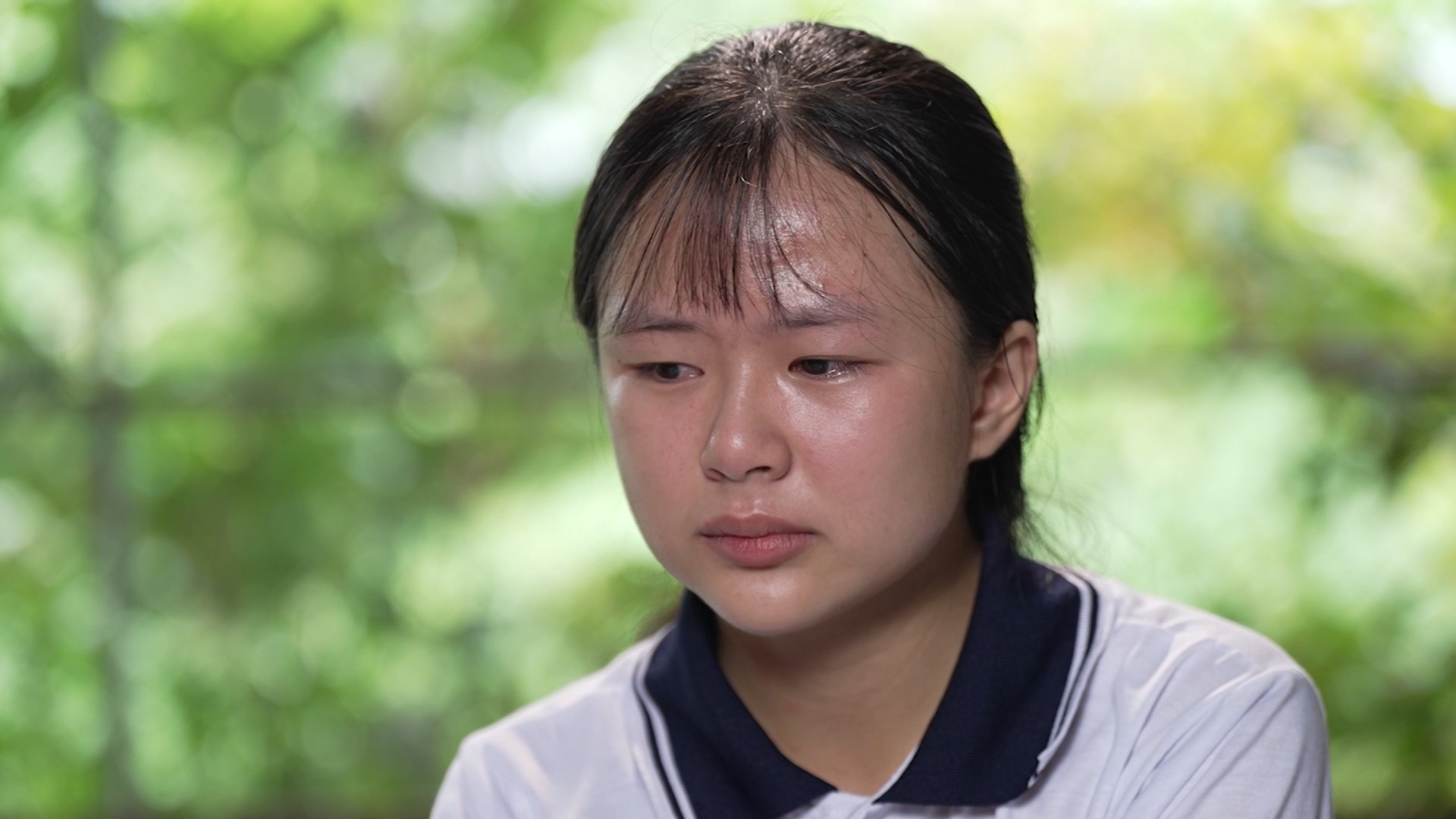 Khoảnh khắc Tuyết Mai bật khóc khi nhắc đến cha và những vất vả của mẹ.