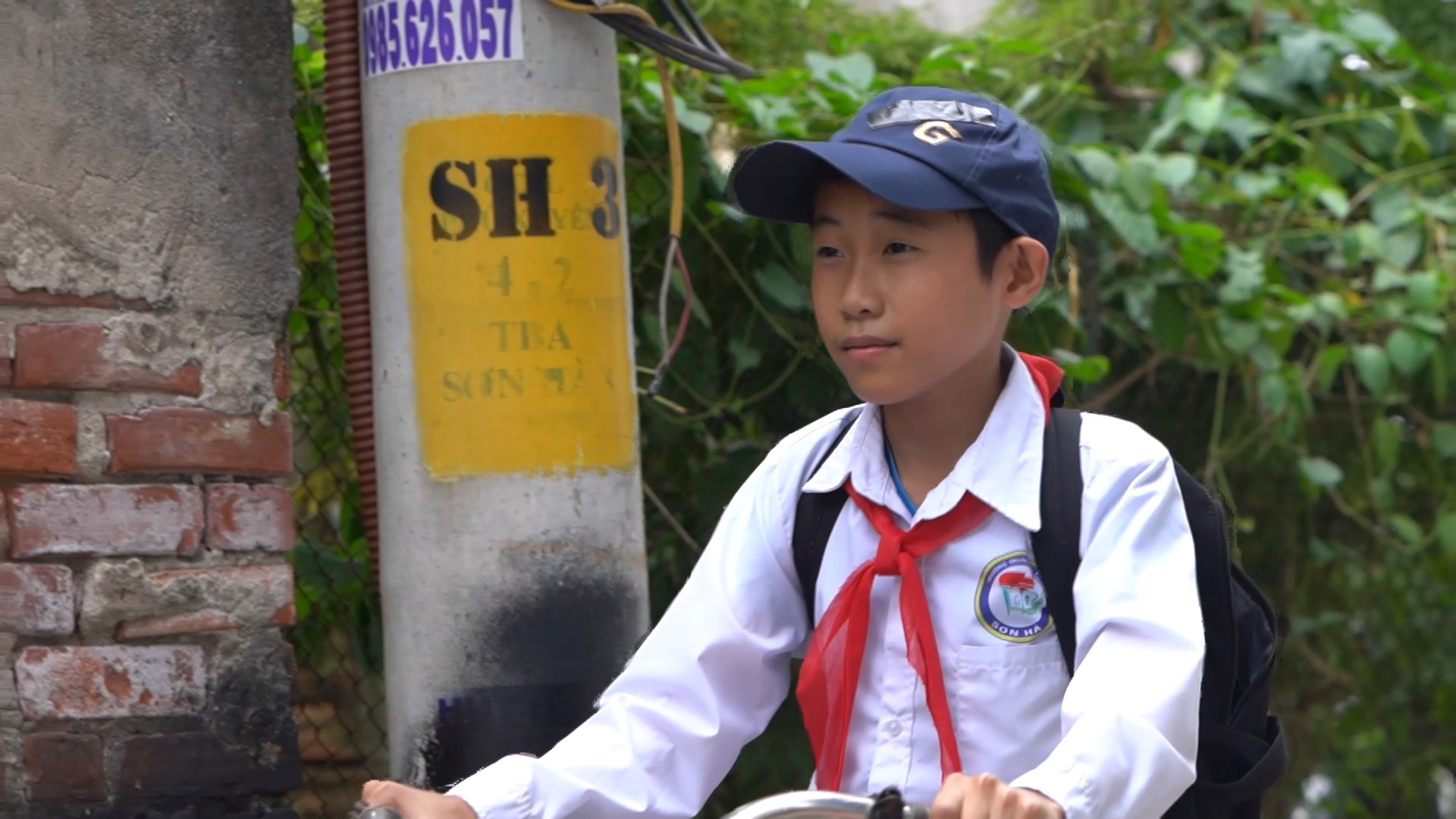 Cậu bé Trí Hào với ước mơ trở thành thầy giáo để giúp những bạn nhỏ có hoàn cảnh giống mình.