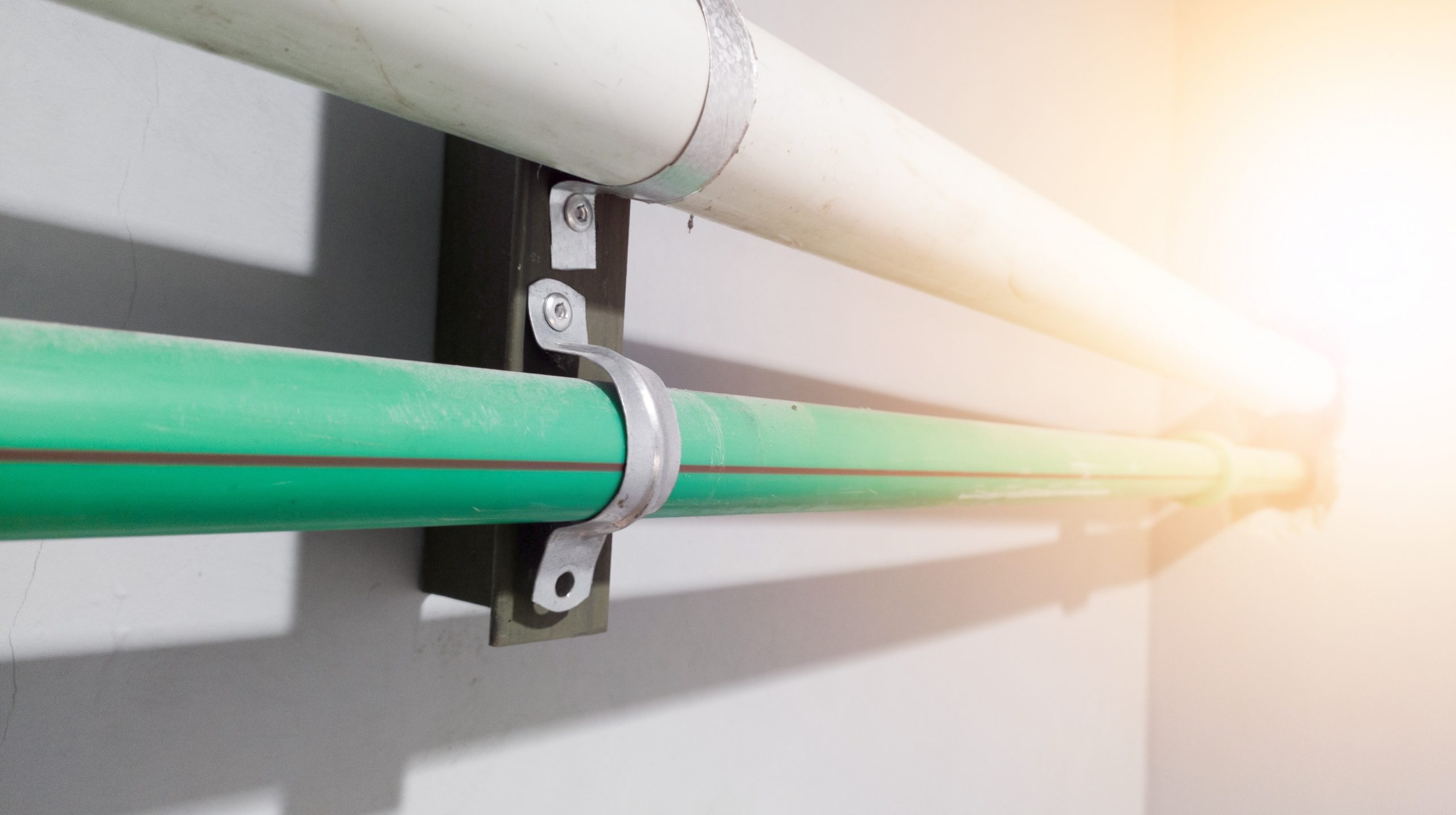 Ống PP-R là giải pháp tối ưu cho hệ thống nước sinh hoạt, đặc biệt là hệ thống nước nóng lạnh với khả năng chịu nhiệt lên đến 95 độ C